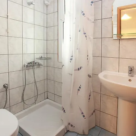 Afrodite Apartment *